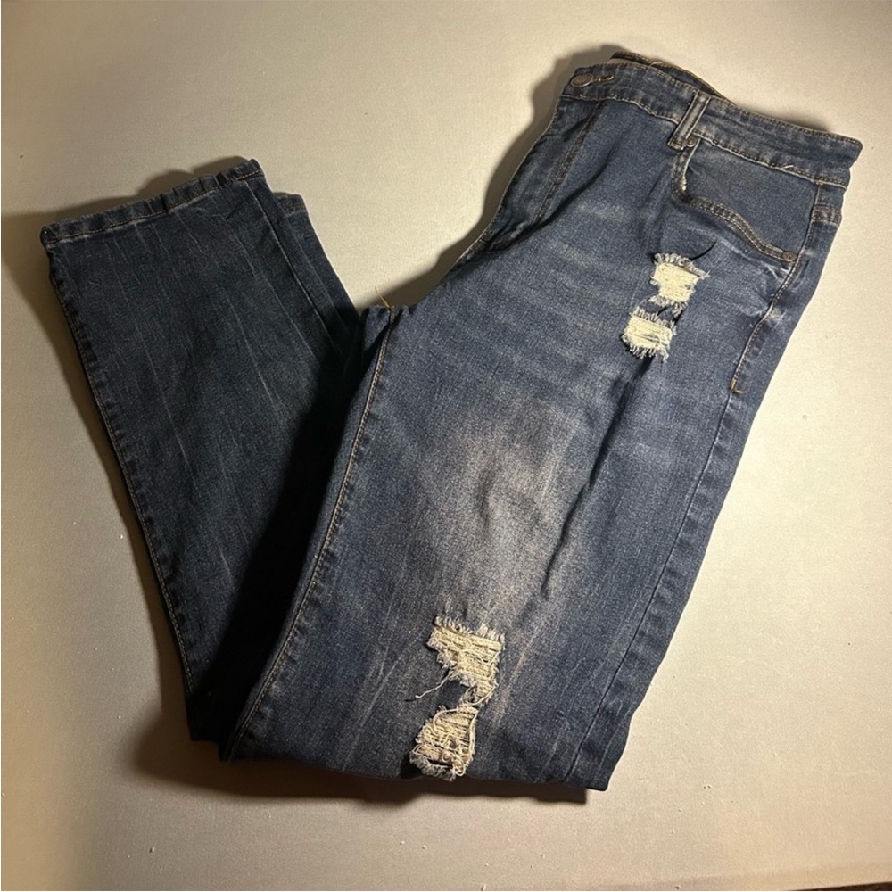 Distressed Refinery Republic men’s jeans 36/30.